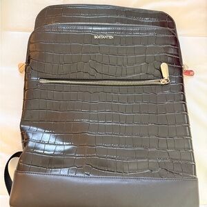 BOSTANTEN Black Crocodile-Embossed Women's Backpack
